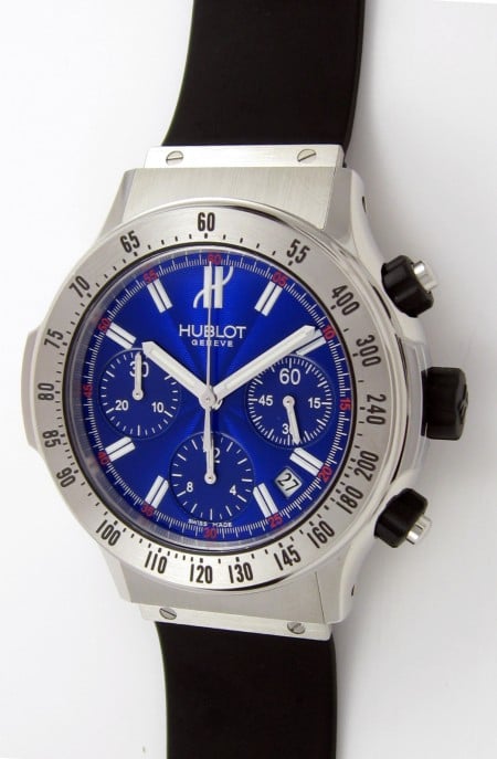 Box / Paper shot of Classic Chronograph Maxi