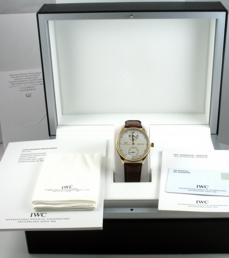 Box / Paper shot of Portugieser Regulator