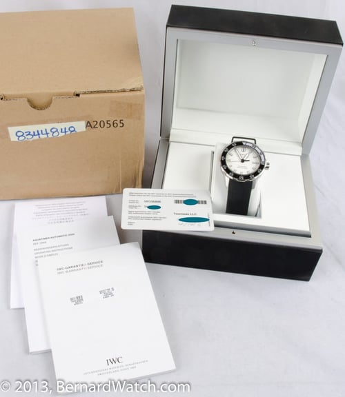 Box / Paper shot of Aquatimer