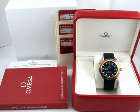 Box / Paper shot of Seamaster Planet Ocean XL