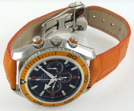 Front View of Seamaster Planet Ocean Chronograph