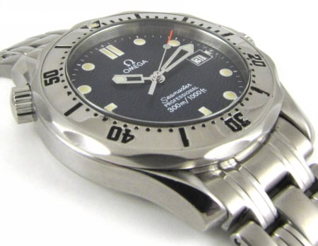 9' Side Shot of Seamaster Professional Midsize