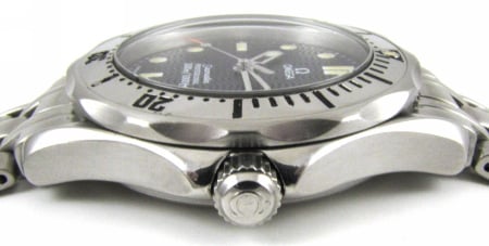 Crown Side Shot of Seamaster Professional Midsize