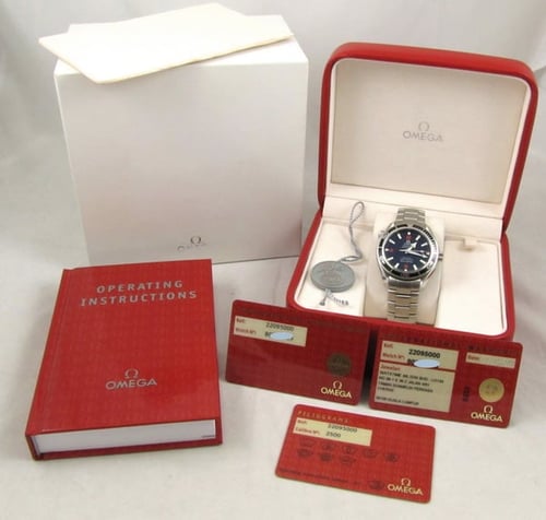 Box / Paper shot of Seamaster Planet Ocean