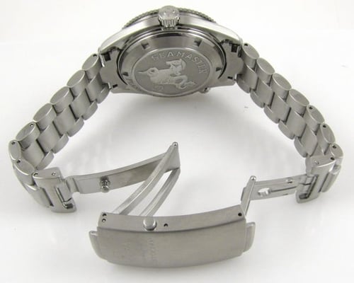 Open Clasp Shot of Seamaster Planet Ocean