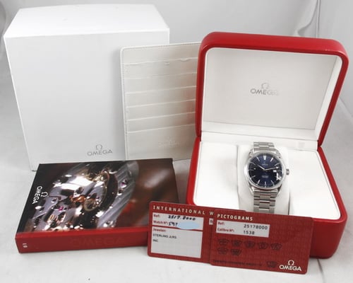Box / Paper shot of Seamaster Aqua-Terra
