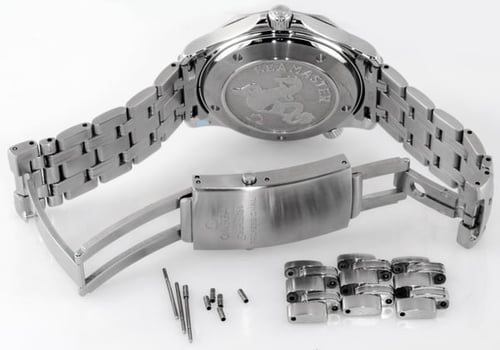 Open Clasp Shot of Seamaster Professional Co-Axial
