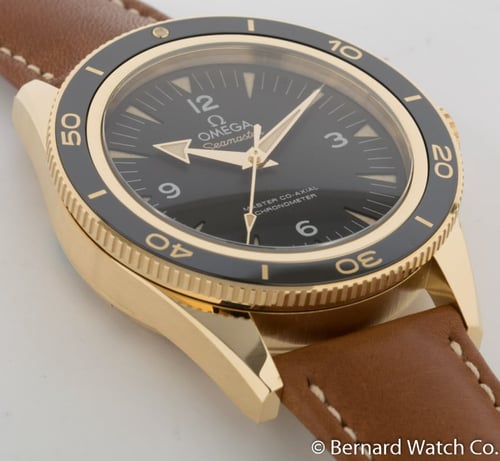 9' Side Shot of Seamaster 300 Master Co-Axial