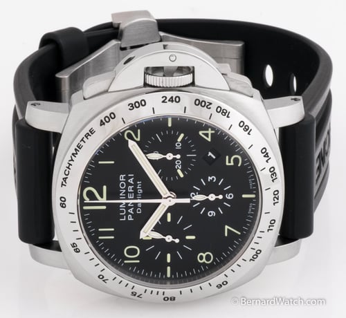 Front View of Luminor Daylight Chrono