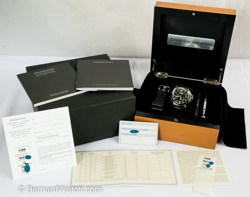 Box / Paper shot of Luminor Power Reserve