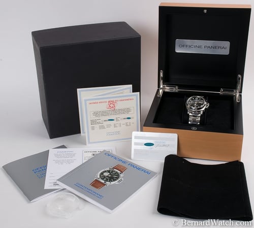 Box / Paper shot of Luminor GMT