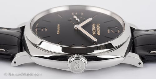 Crown Side Shot of Radiomir 1940 3 Days