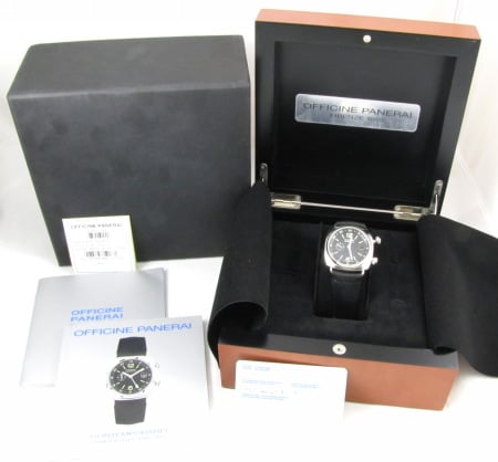 Box / Paper shot of Radiomir GMT