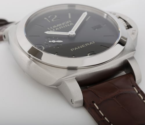 9' Side Shot of Luminor 1950 3 Days Automatic