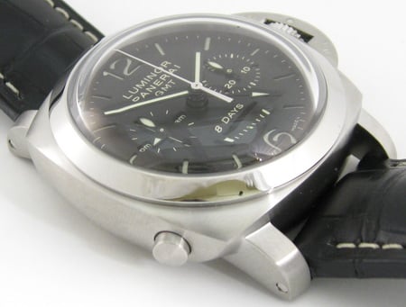 9' Side Shot of Luminor 1950 8 Days Chrono Monopulsante