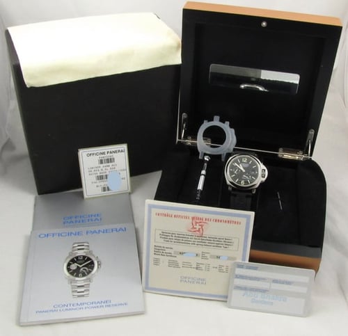 Box / Paper shot of Luminor Power Reserve