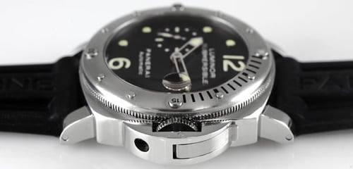 Crown Side Shot of Luminor Submersible