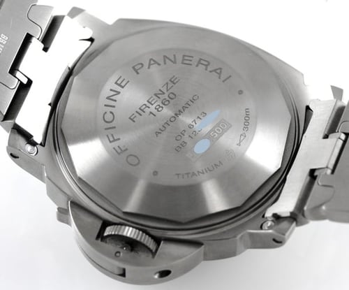 Caseback of Luminor Marina