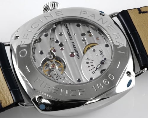 Caseback of Radiomir 8 Day