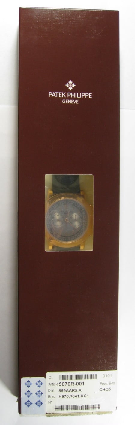 Box / Paper shot of Classic Chronograph