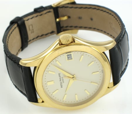 Front View of Calatrava 37MM