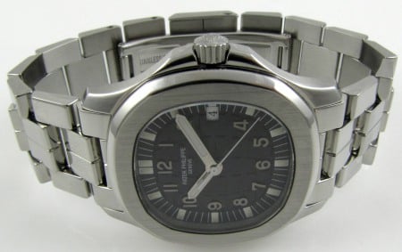 Front View of Aquanaut Midsize