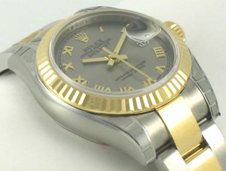 9' Side Shot of Ladies Datejust