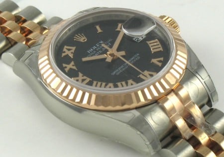 9' Side Shot of Ladies Datejust