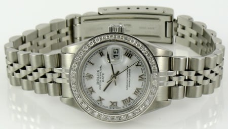 Front View of Ladies Date