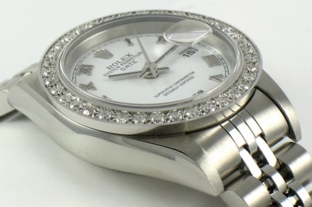 9' Side Shot of Ladies Date