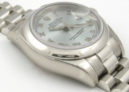 9' Side Shot of Ladies Datejust President