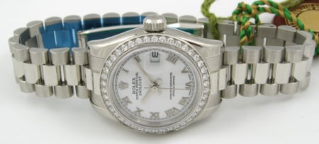 Front View of Ladies Datejust President