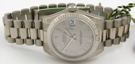 Front View of Datejust President Midsize