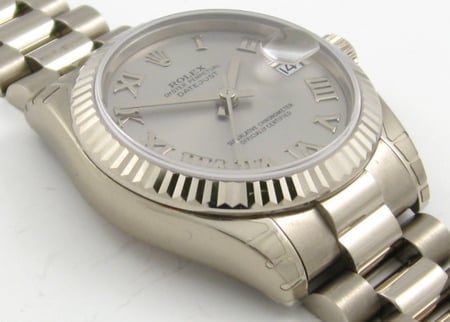 9' Side Shot of Datejust President Midsize
