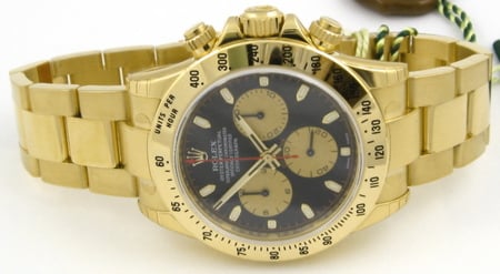 Front View of Daytona Cosmograph