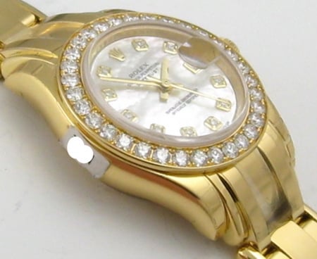 9' Side Shot of Ladies Masterpiece Datejust Pearlmaster