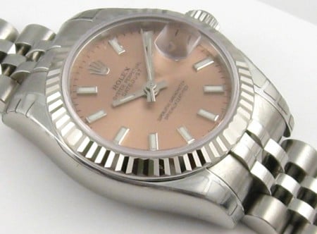 9' Side Shot of Ladies Datejust