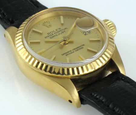9' Side Shot of Ladies Datejust
