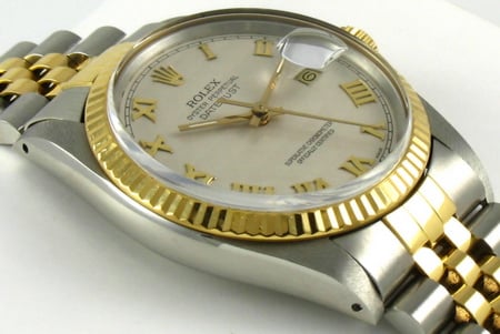 9' Side Shot of Datejust