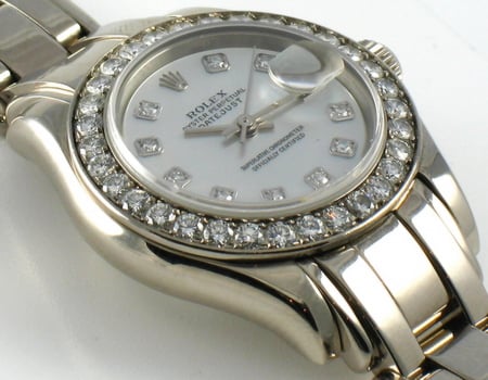 9' Side Shot of Ladies Masterpiece Datejust Pearlmaster
