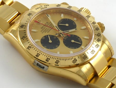 9' Side Shot of Daytona Cosmograph