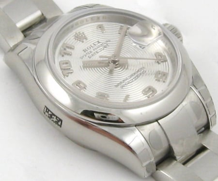 9' Side Shot of Ladies Datejust