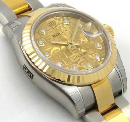 9' Side Shot of Ladies Datejust