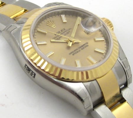 9' Side Shot of Ladies Datejust