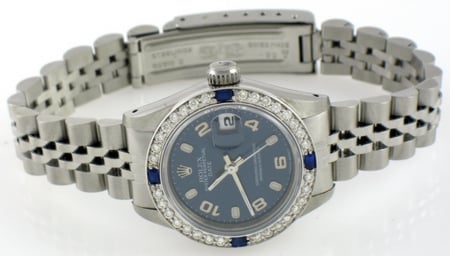 Front View of Ladies Date