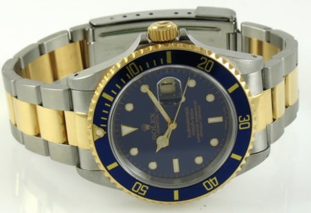 Front View of Submariner Date