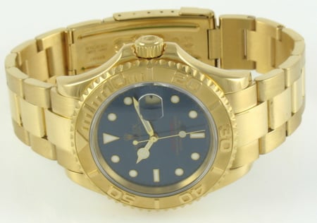 Front View of Yacht-Master