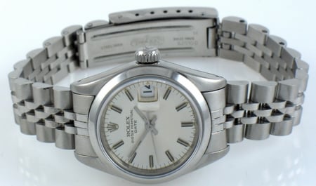 Front View of Ladies Date
