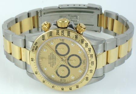 Front View of Daytona Cosmograph