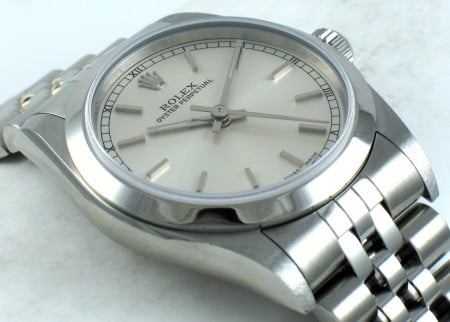 9' Side Shot of Oyster Perpetual Midsize
